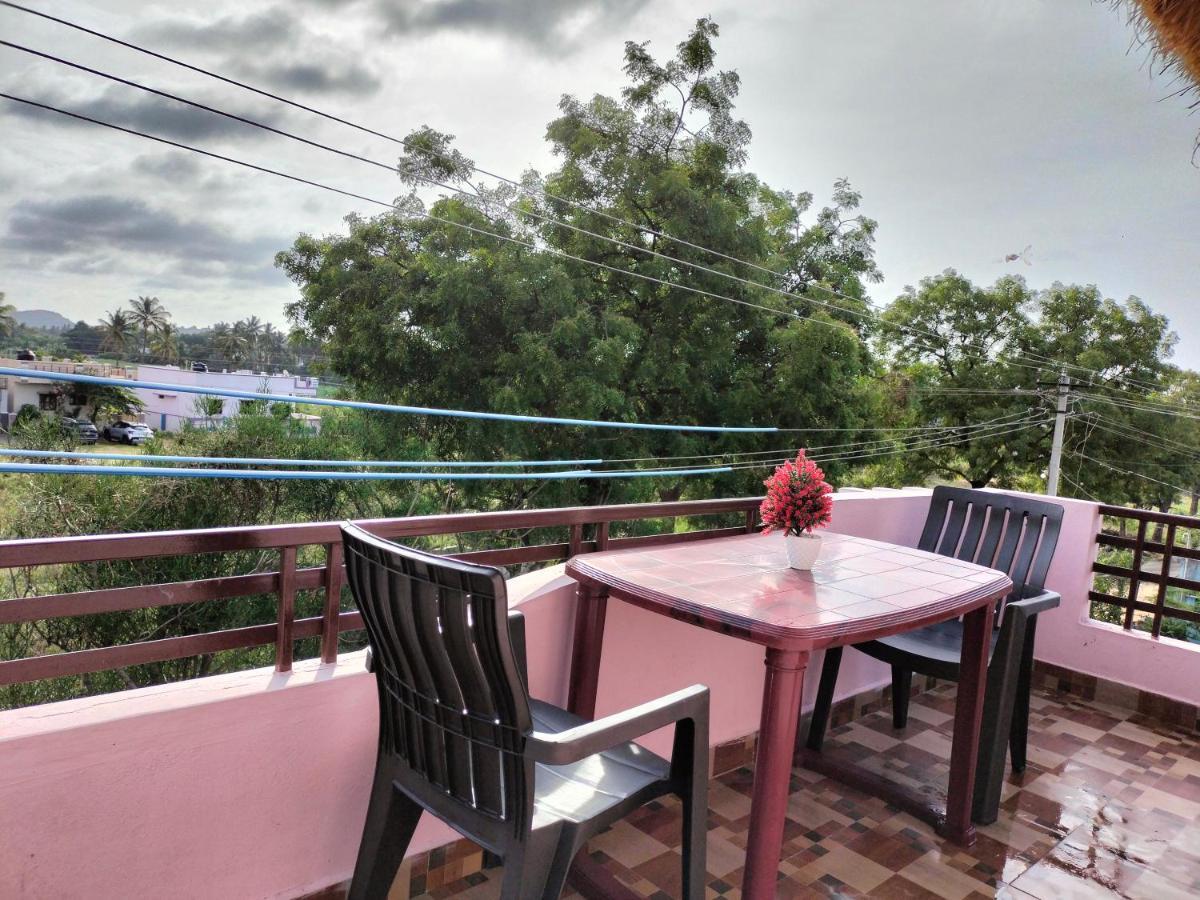 Prajwal Home Stay Hampi Exterior foto