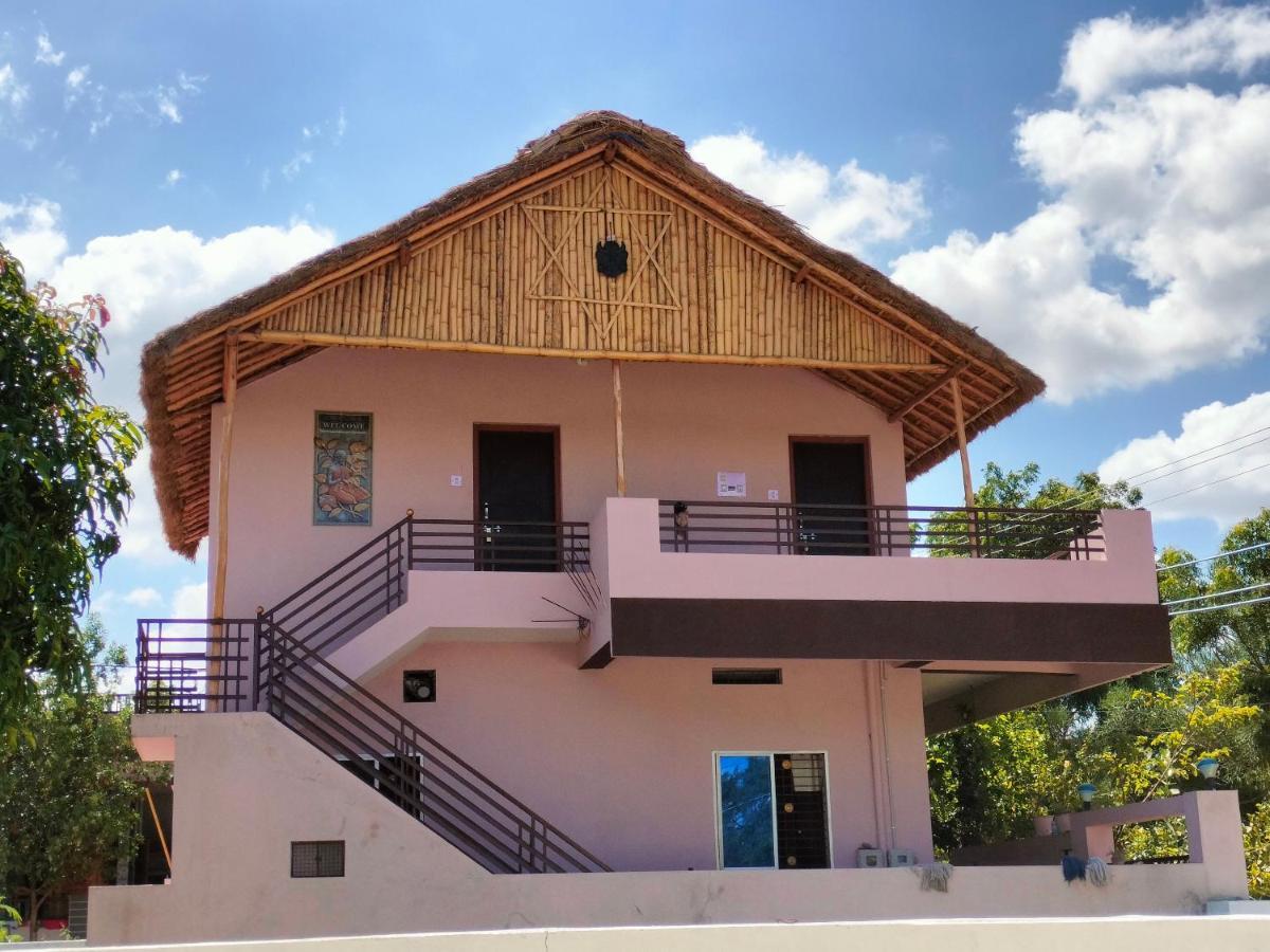 Prajwal Home Stay Hampi Exterior foto