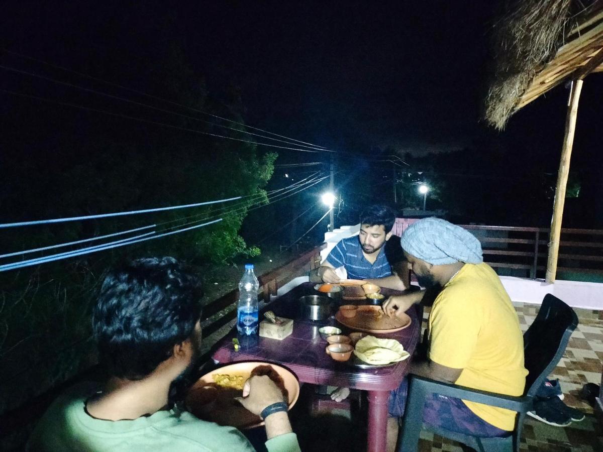 Prajwal Home Stay Hampi Exterior foto