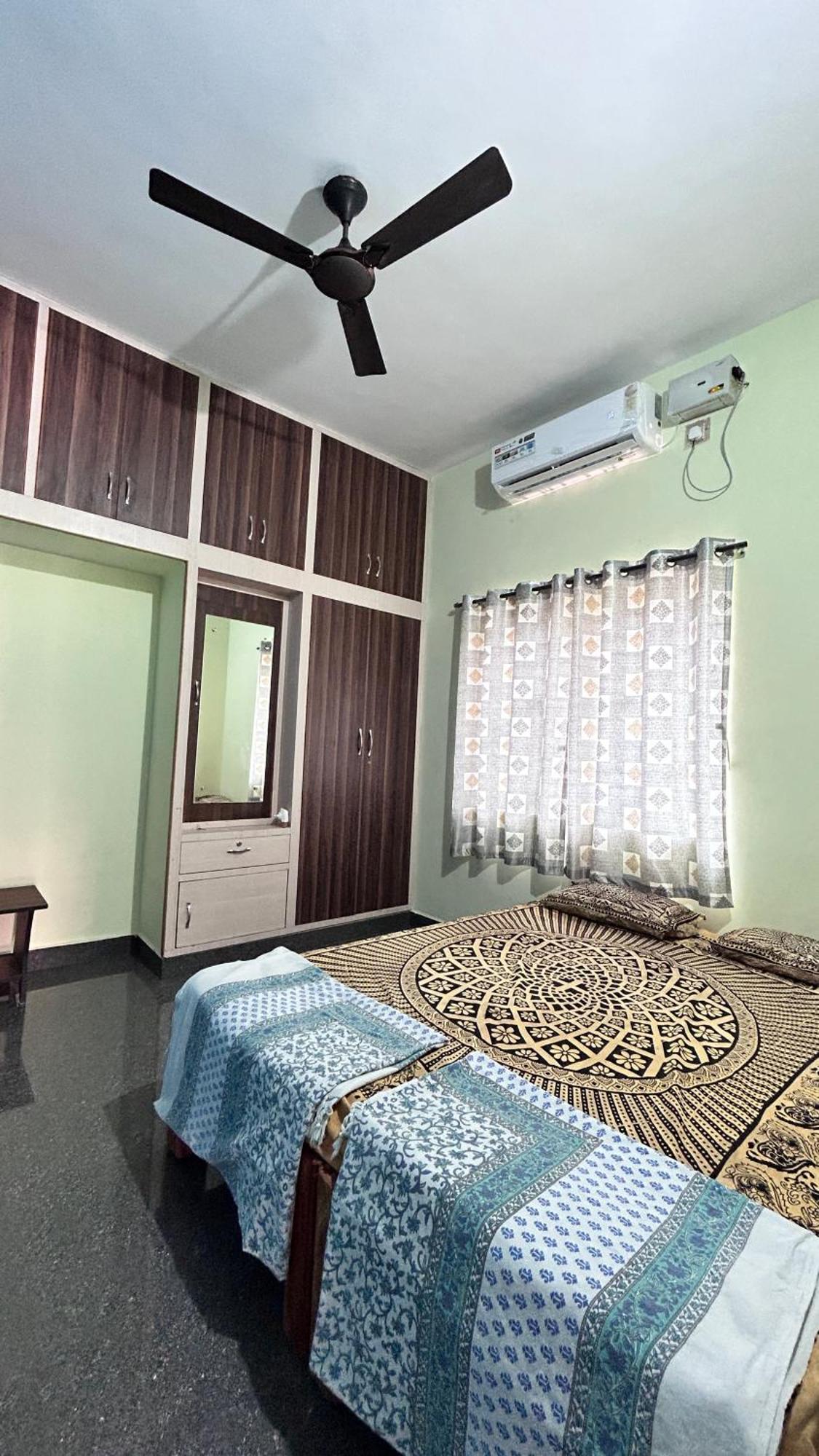 Prajwal Home Stay Hampi Zimmer foto